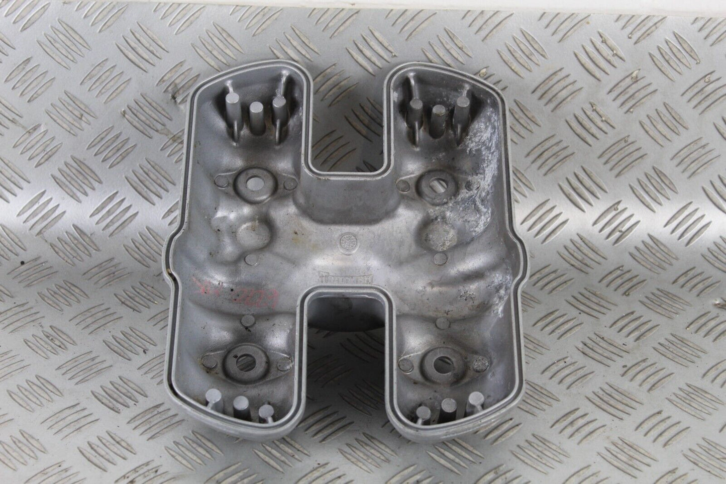 Triumph Bonneville, Thruxton, Scrambler Cylinder Head Cover 1261910