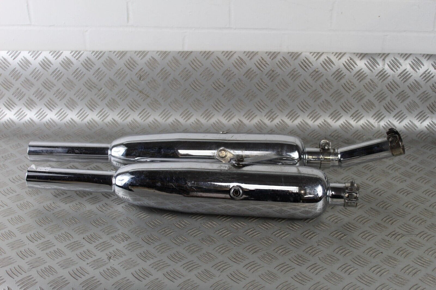 Triumph Bonneville Pea Shooter Exhaust Silencers