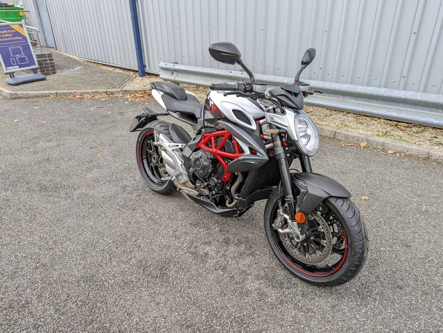 MV Agusta Brutale RR White & Red 800cc 2018 Model *SOLD*